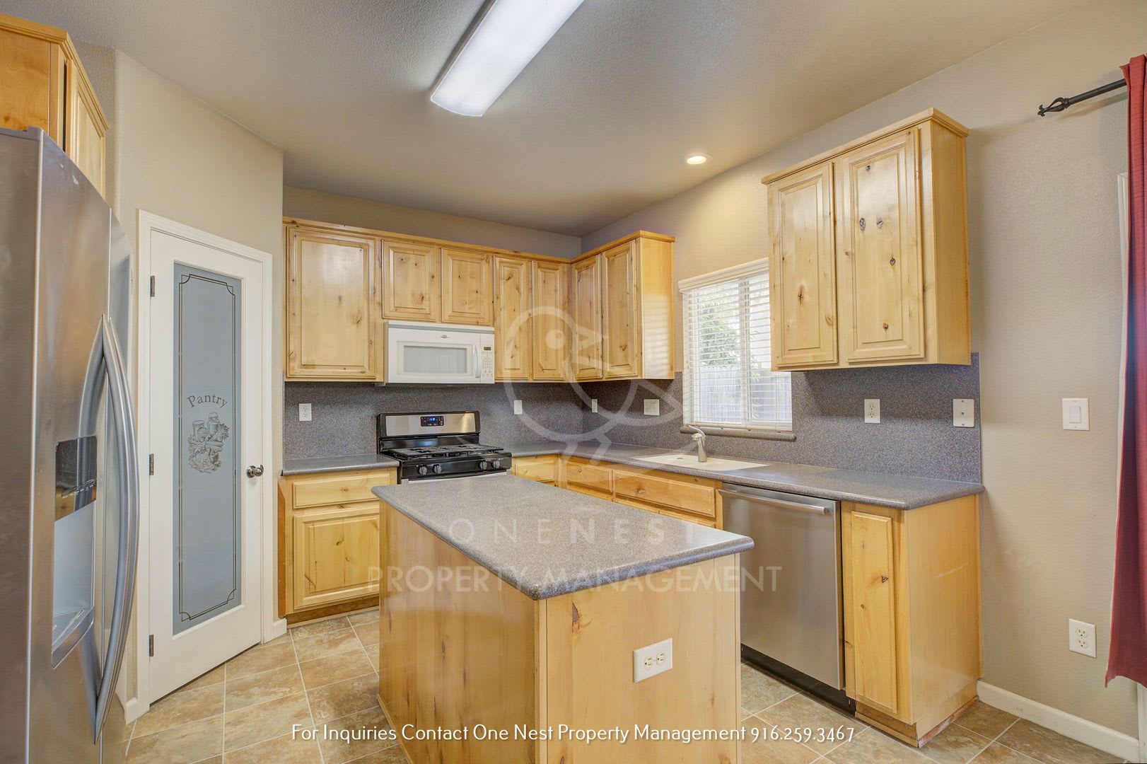 West Roseville 3 bdrm, 2.5 bth in gated community – photo 5