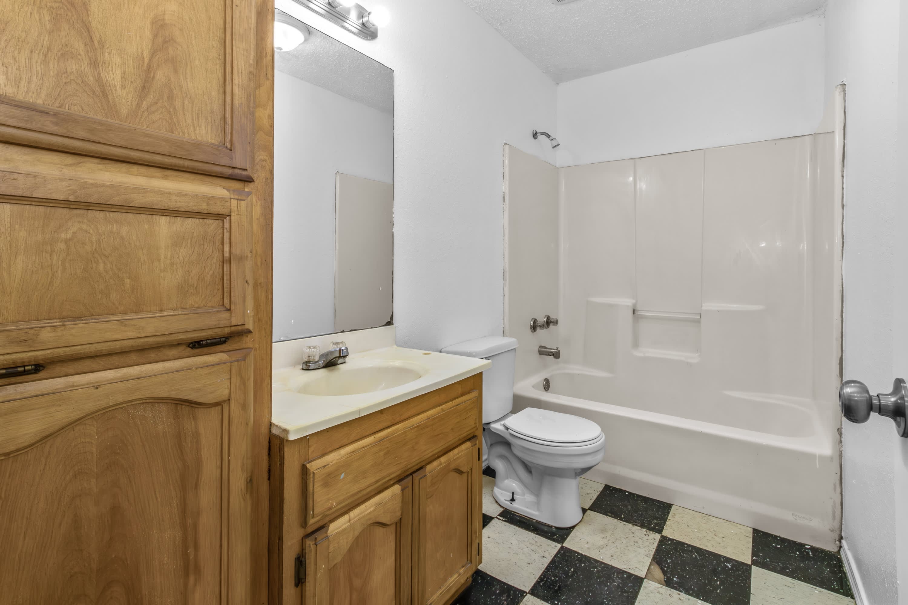 601 North Saint Marie Street – photo 5