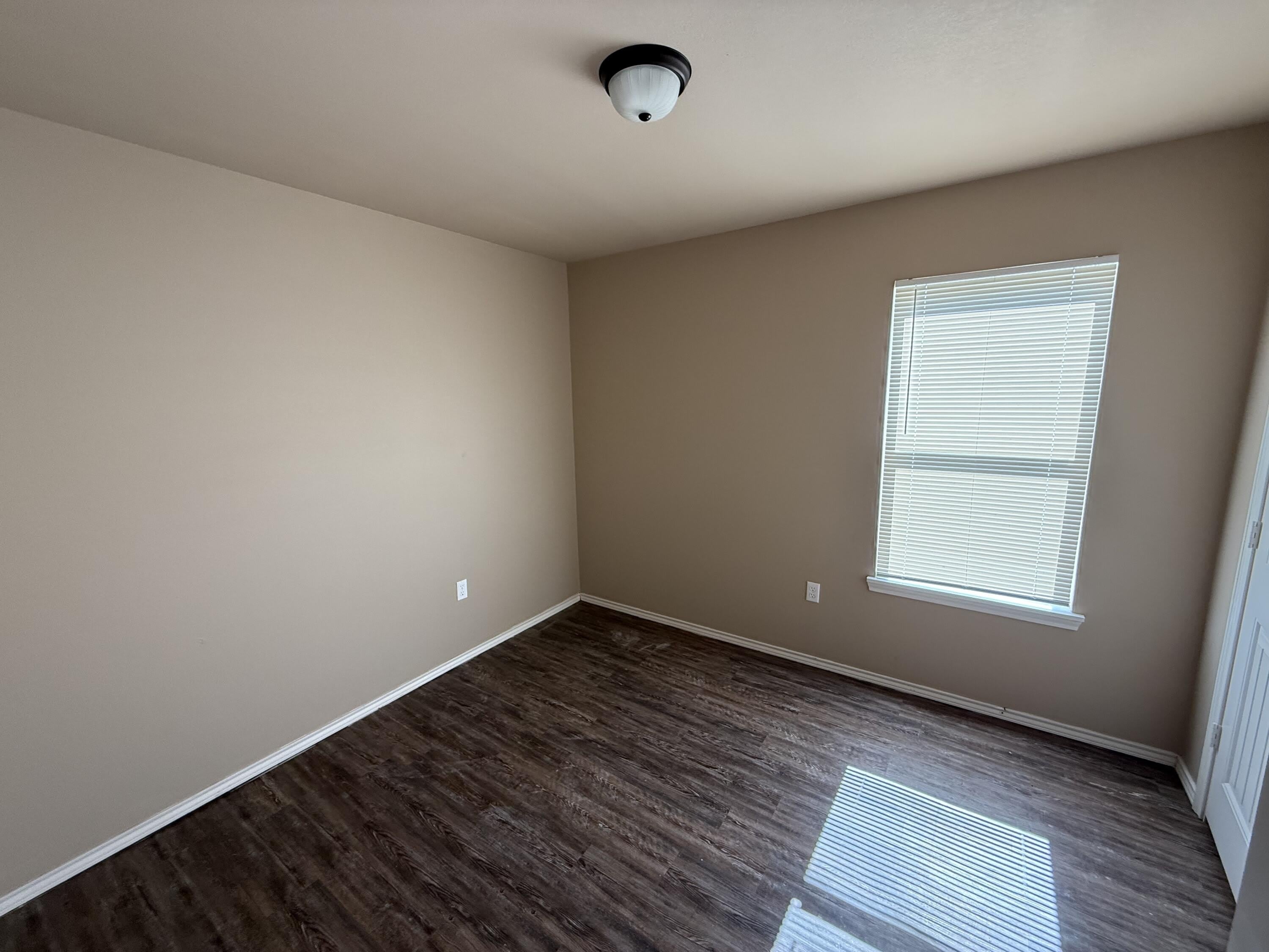 3422 E 3Rd Street – photo 2