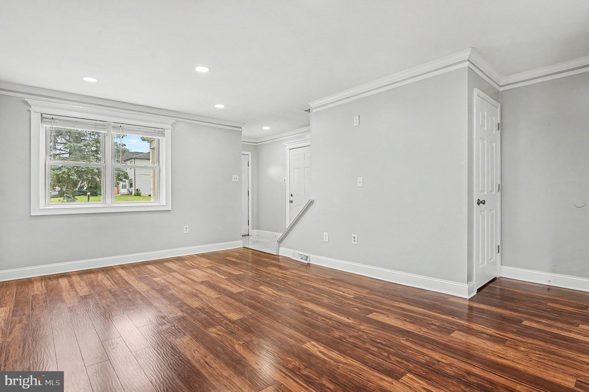 261 Florence Drive – photo 4