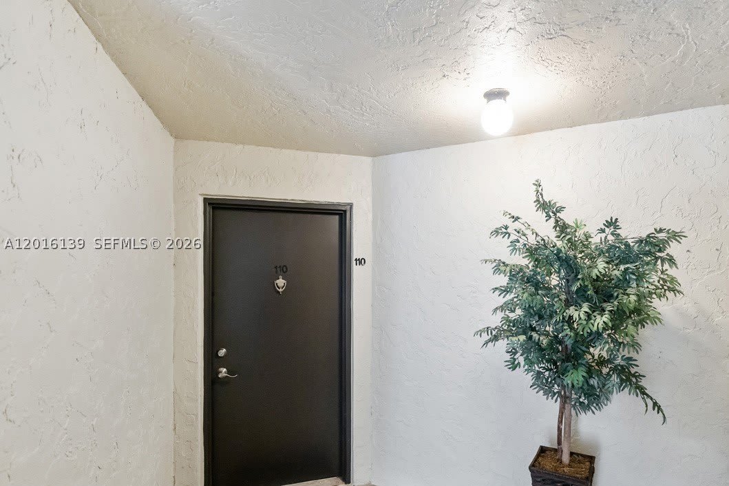 825 Egret Cir – photo 4