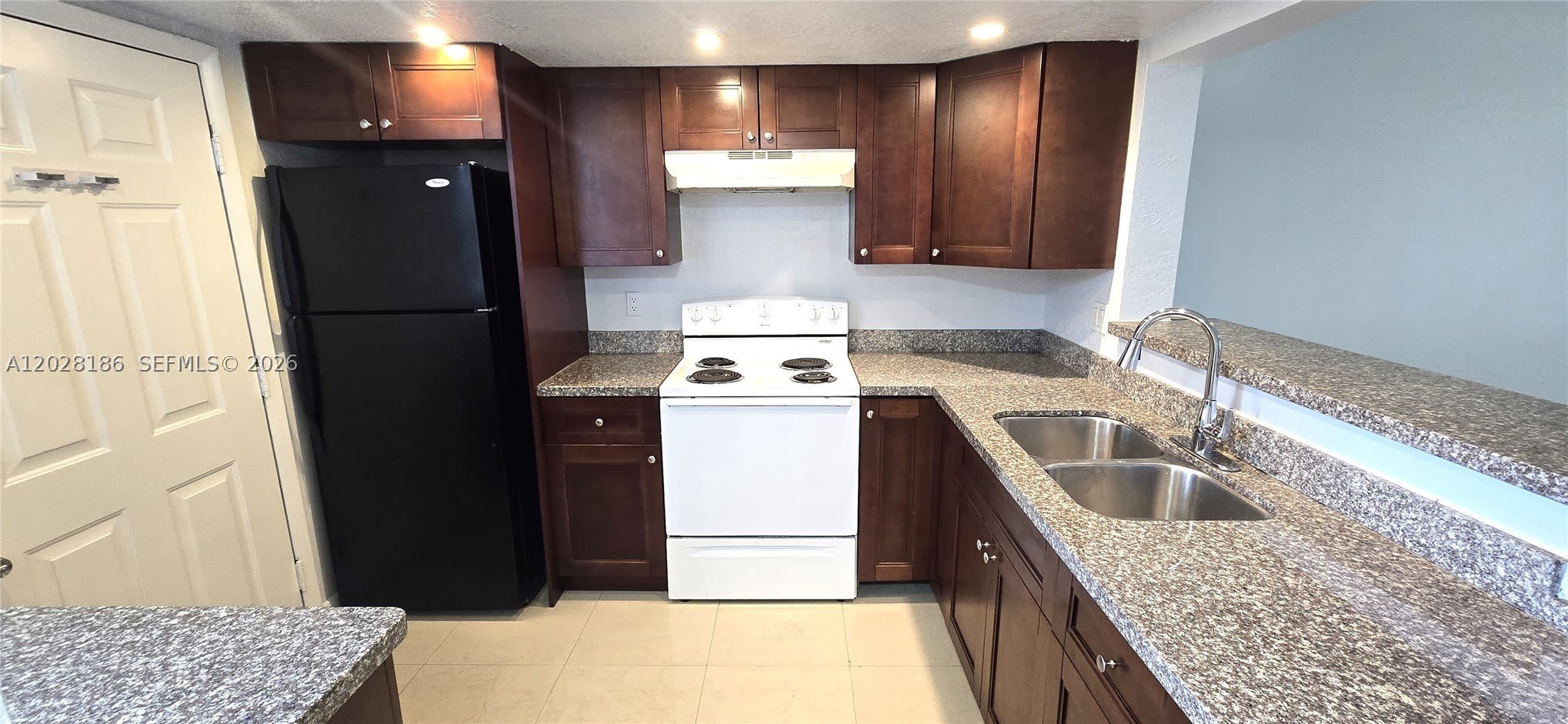 5335 NW 10th Ct – photo 5
