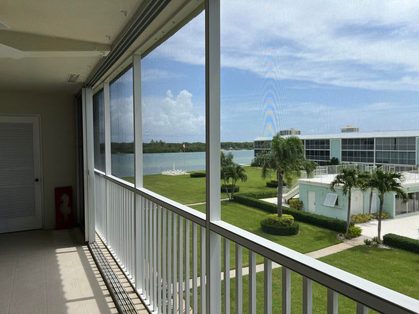 100 Waterway Road – photo 5
