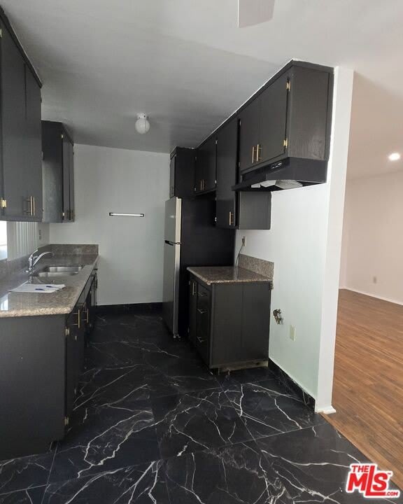 2219 Crenshaw Blvd – photo 2