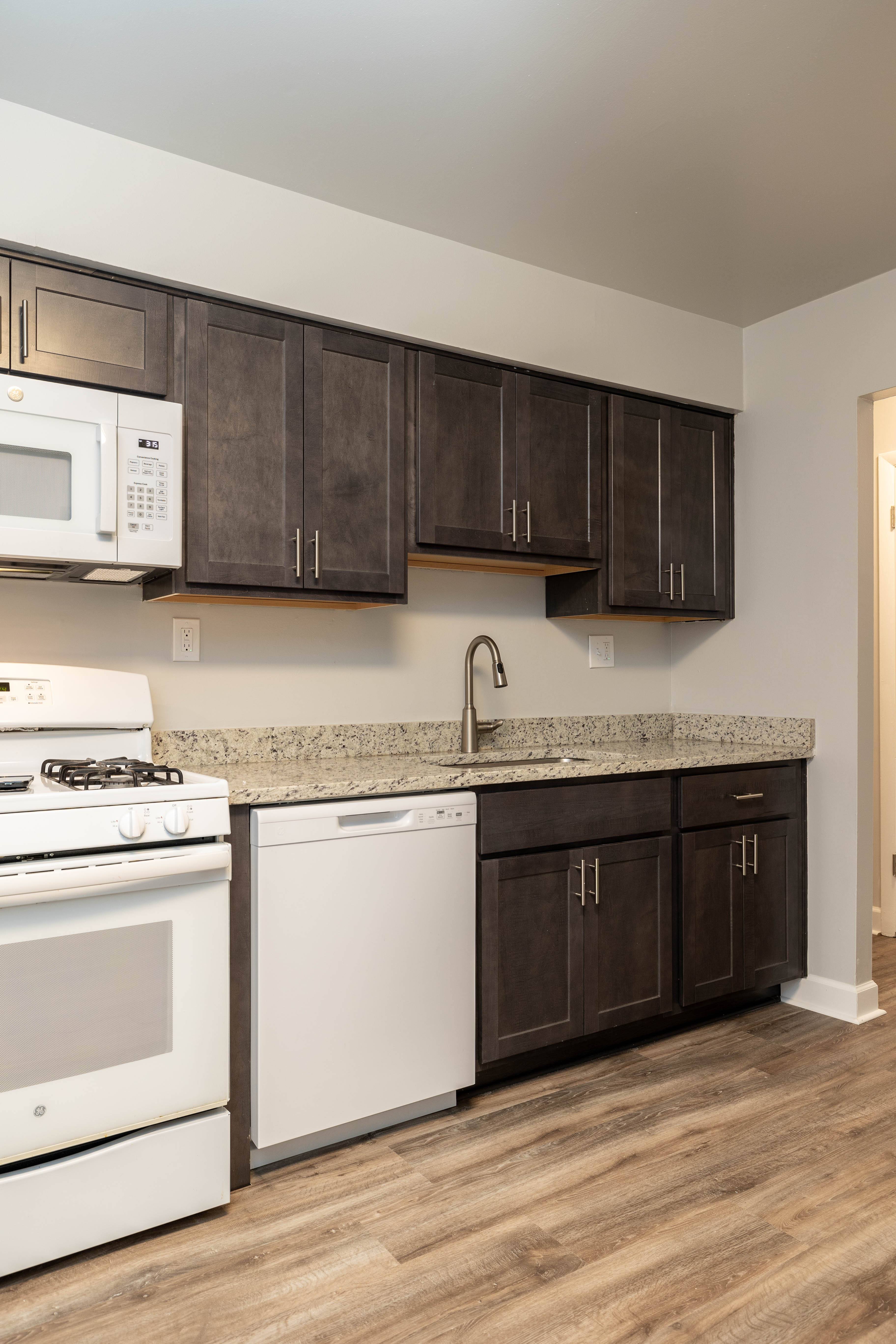 Cub Hill Apartments – photo 2