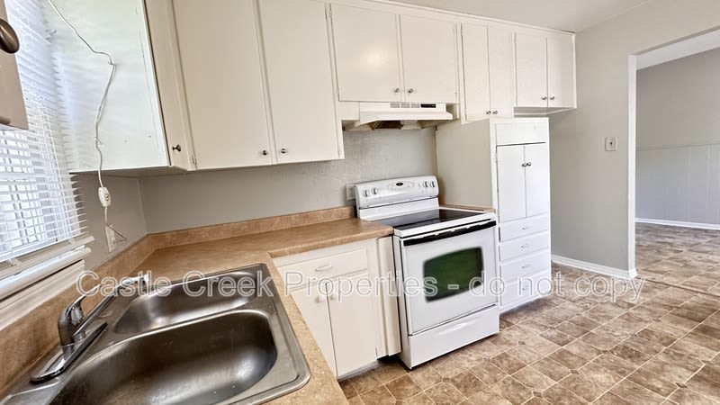 1104 Hickory Lane – photo 4