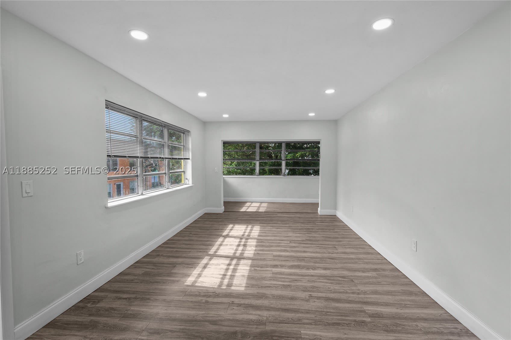 245 NE 191st St – photo 3