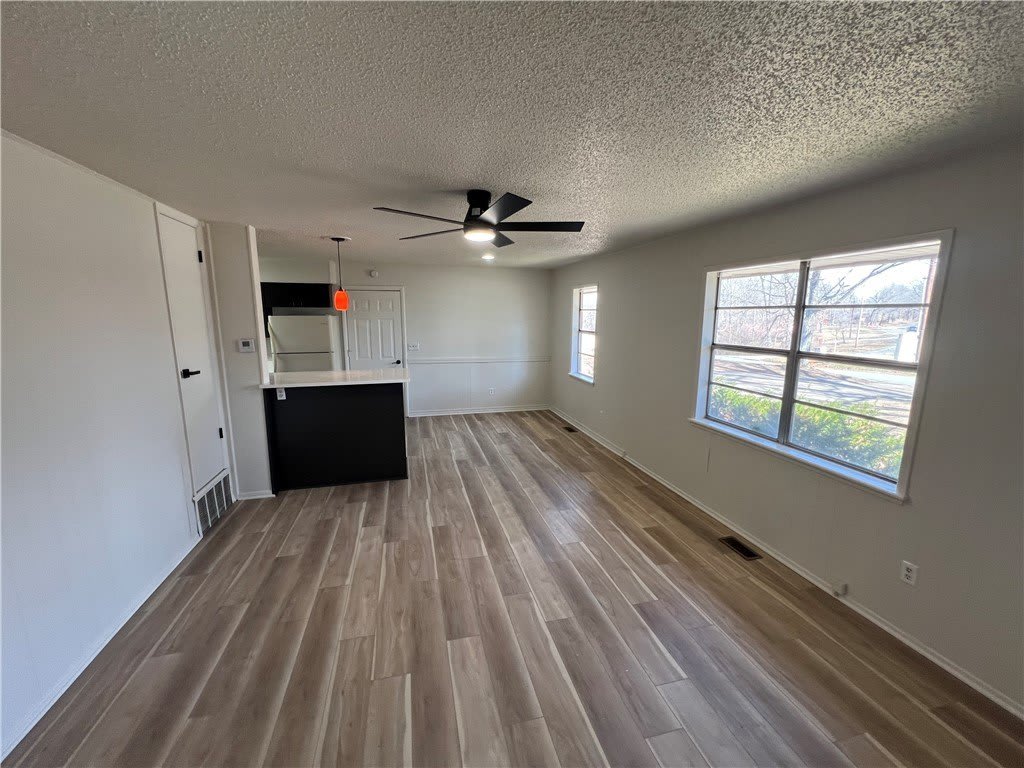 2 Lancaster Drive – photo 5
