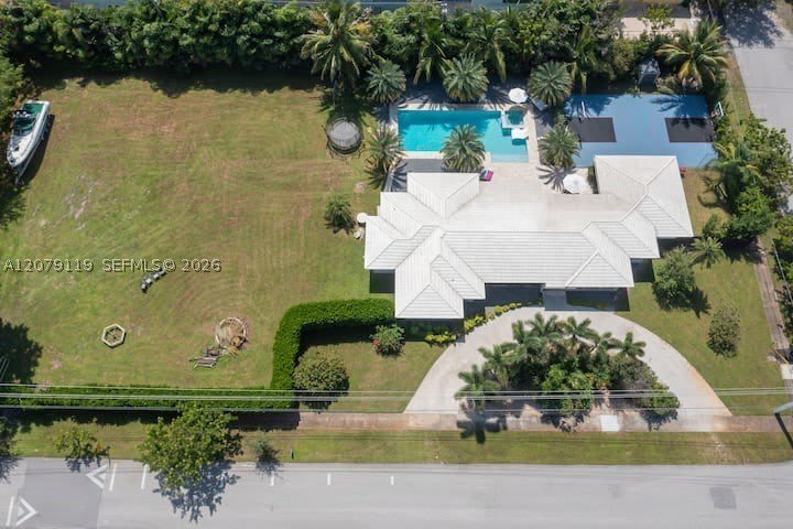 400 NE 2nd St – photo 4