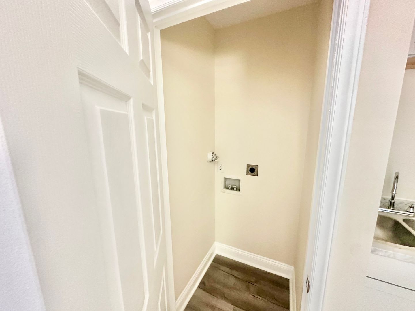 565 HARRISON STREET – photo 4
