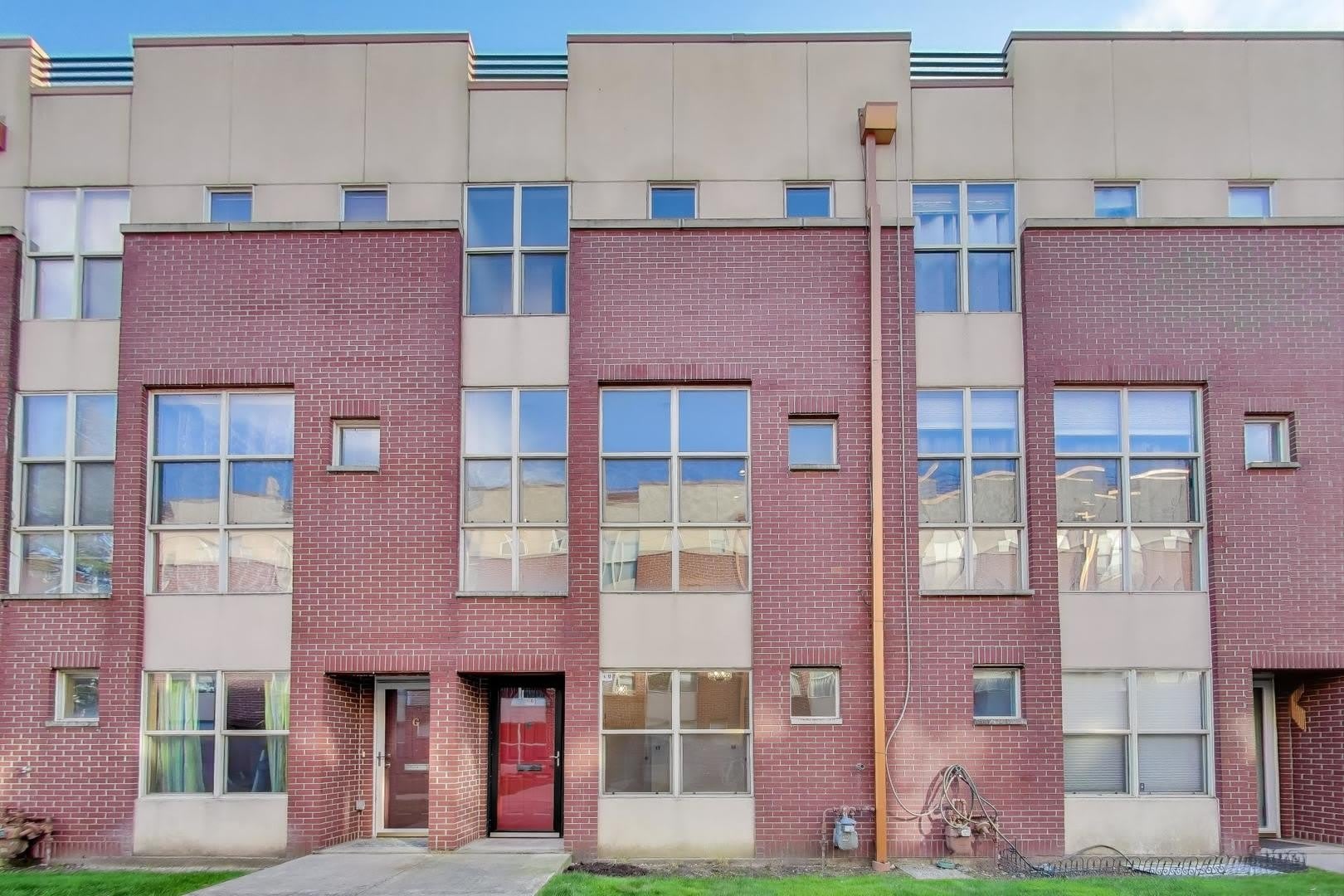 6951 N Western Avenue – photo 1