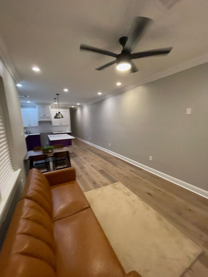 3 Bedrooms 1 Bath Mid City Streetcar Access – photo 4