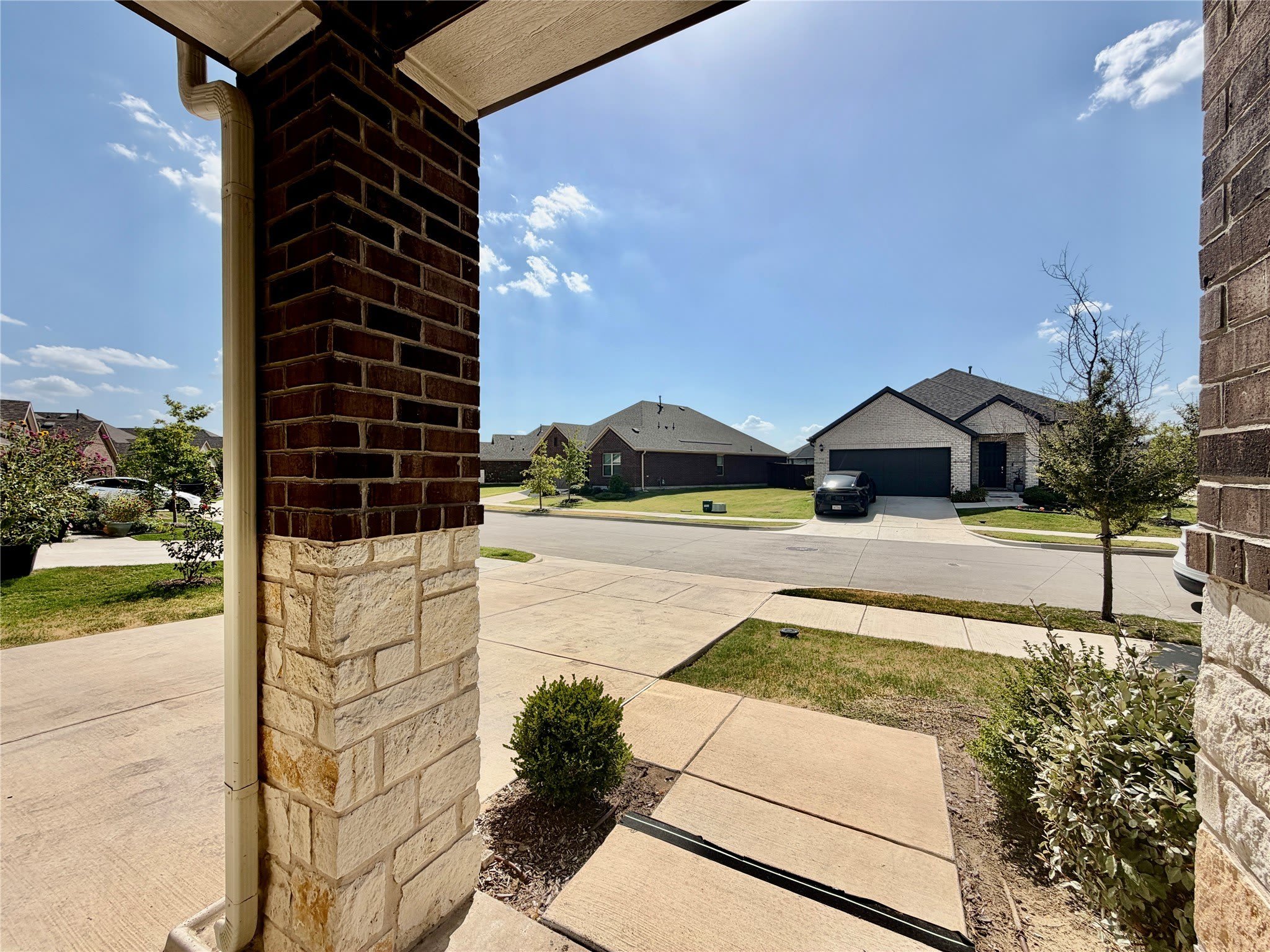 2704 Rambling Road – photo 4