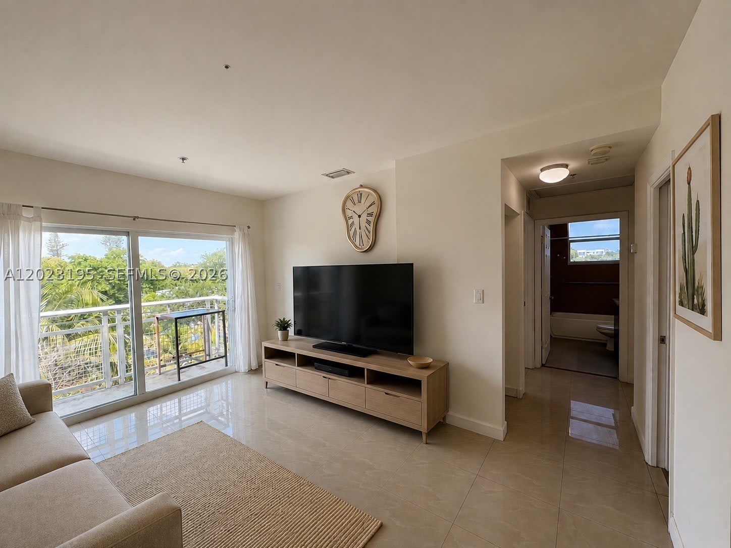 529 NE 62nd St – photo 1