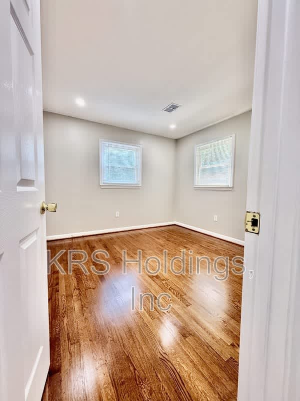 3931 Forestdale Ave – photo 5