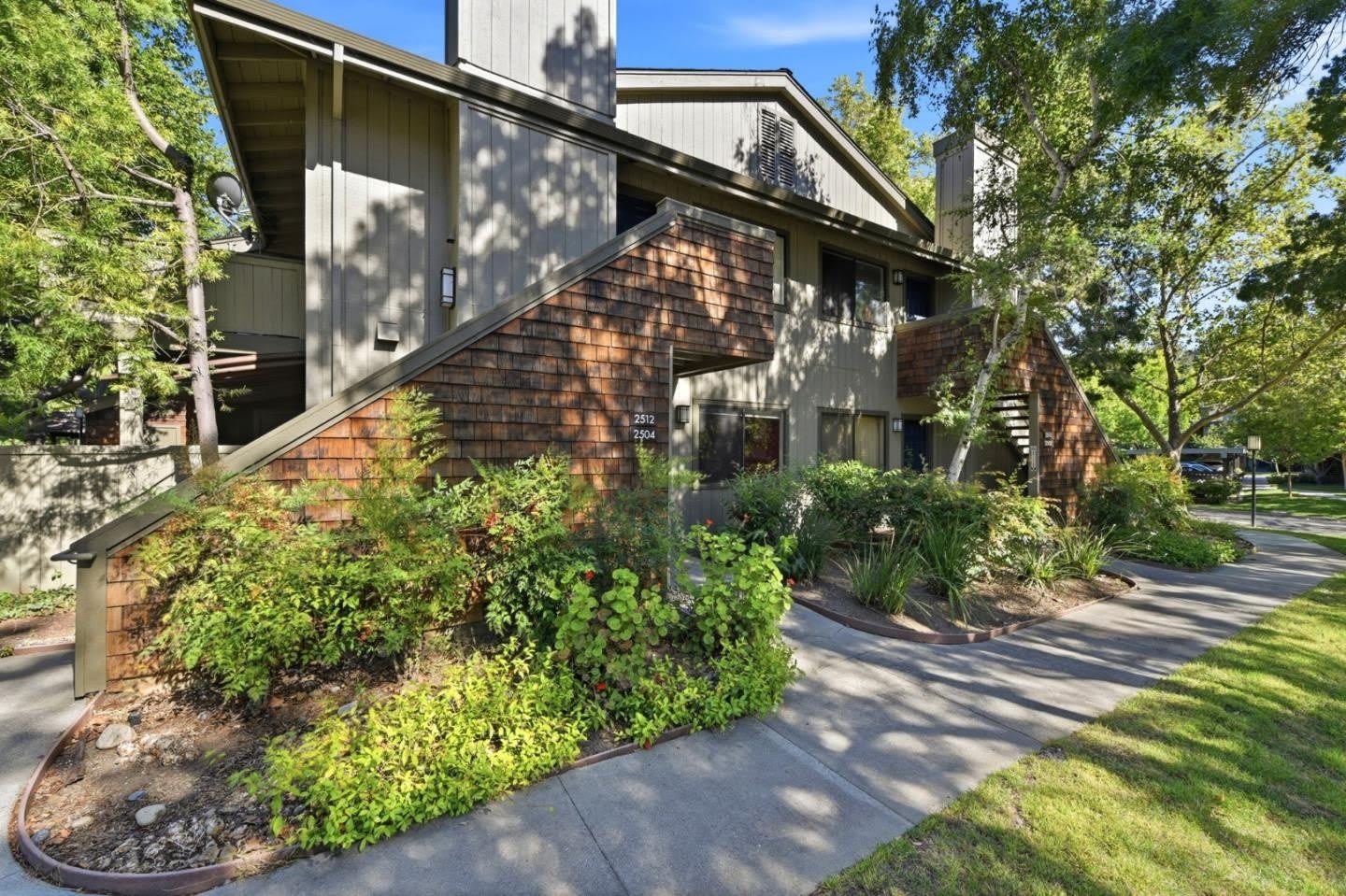 2504 La Terrace CIR – photo 3