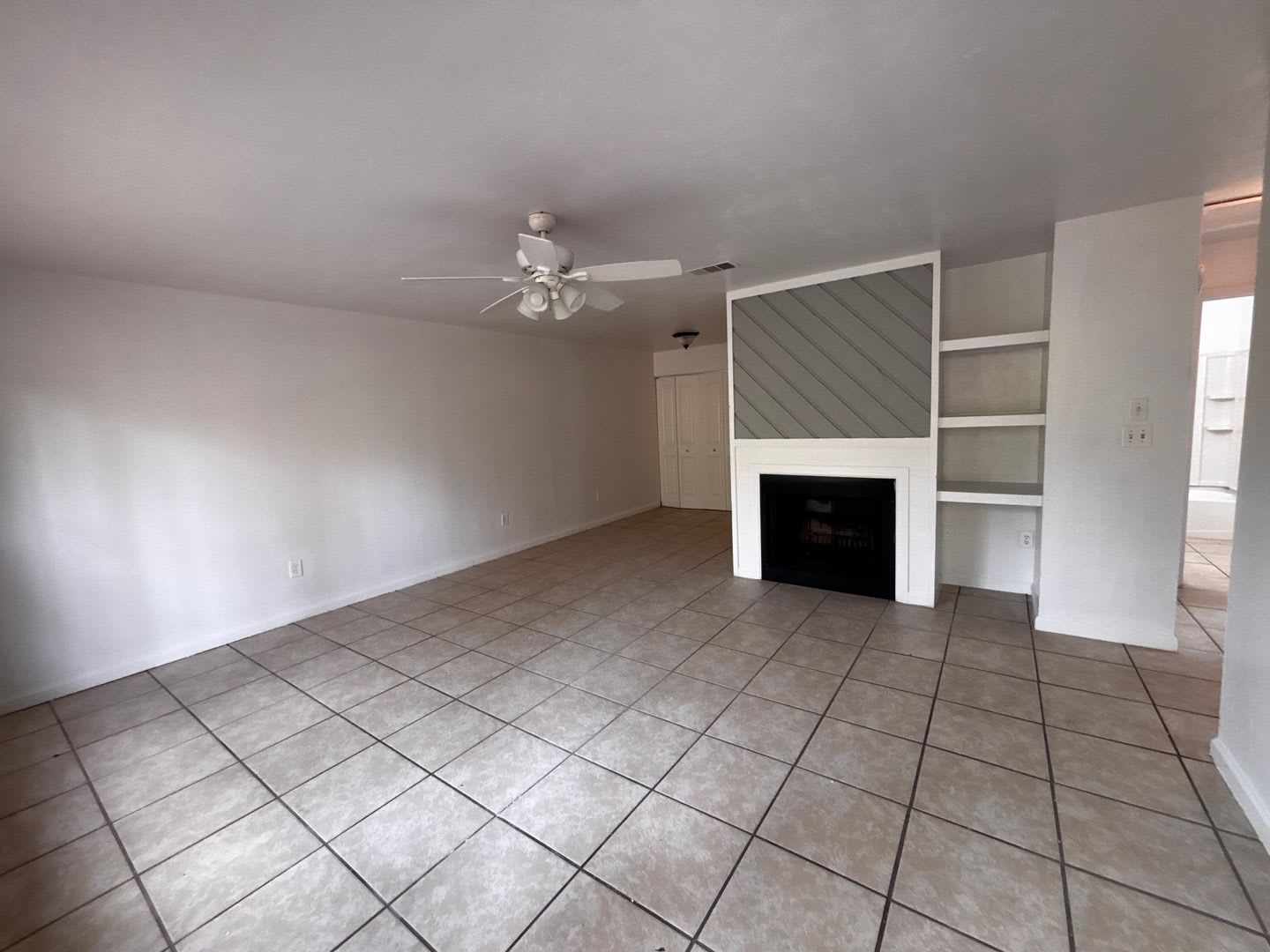 911 SW 59TH TER – photo 1