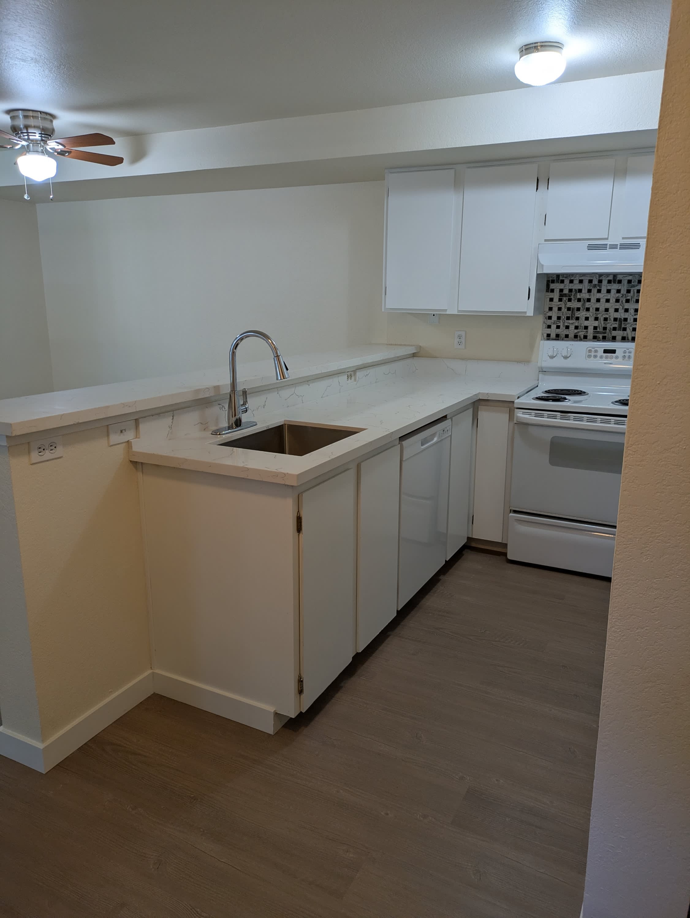 29 Etruria St. #B305 – photo 3