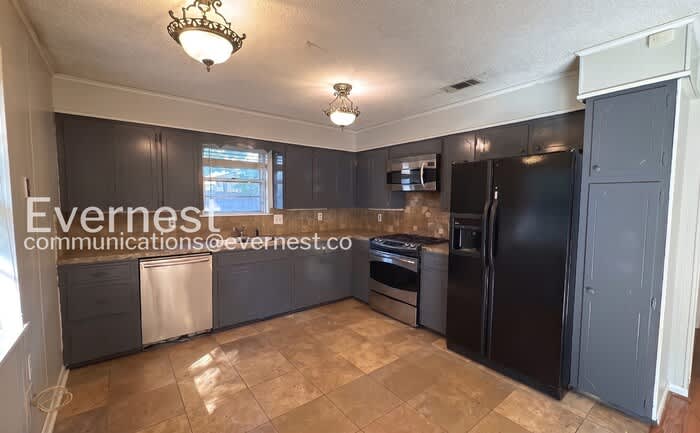 1423 Northwick Court – photo 4
