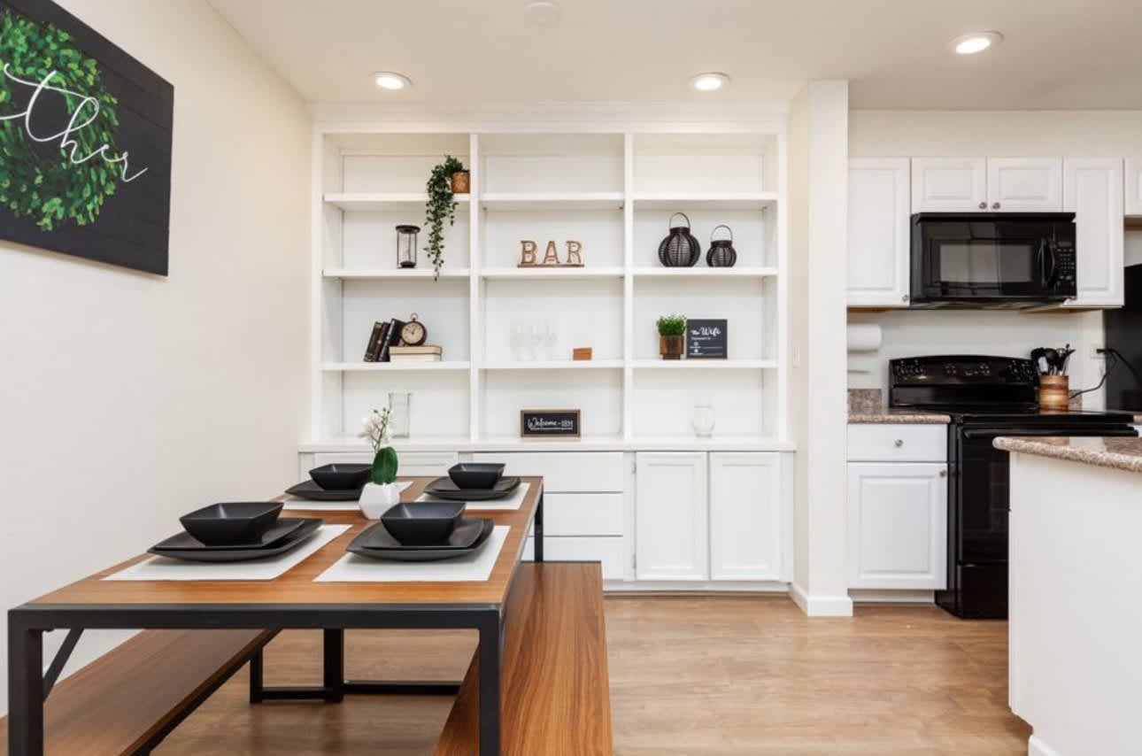 8055 East Thomas Road – photo 2