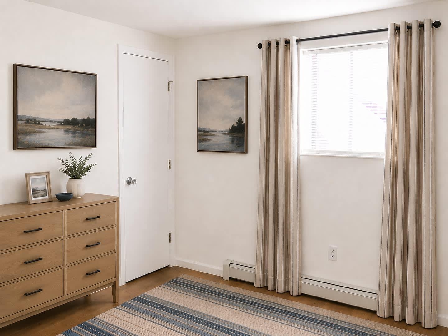 Bright Spacious 2 Bedroom Residence Across From Berkeley Park – photo 2