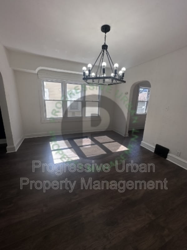 4126 East 143rd Street – photo 2