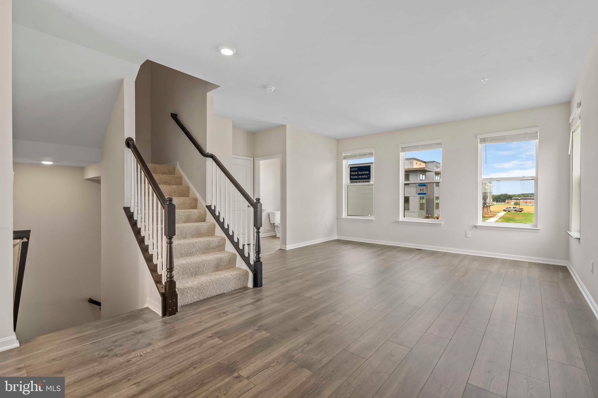 871 AMITY Street – photo 5