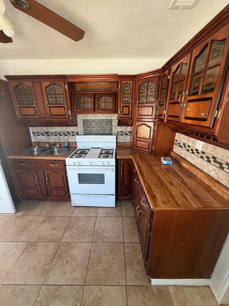 401 Benton – photo 2