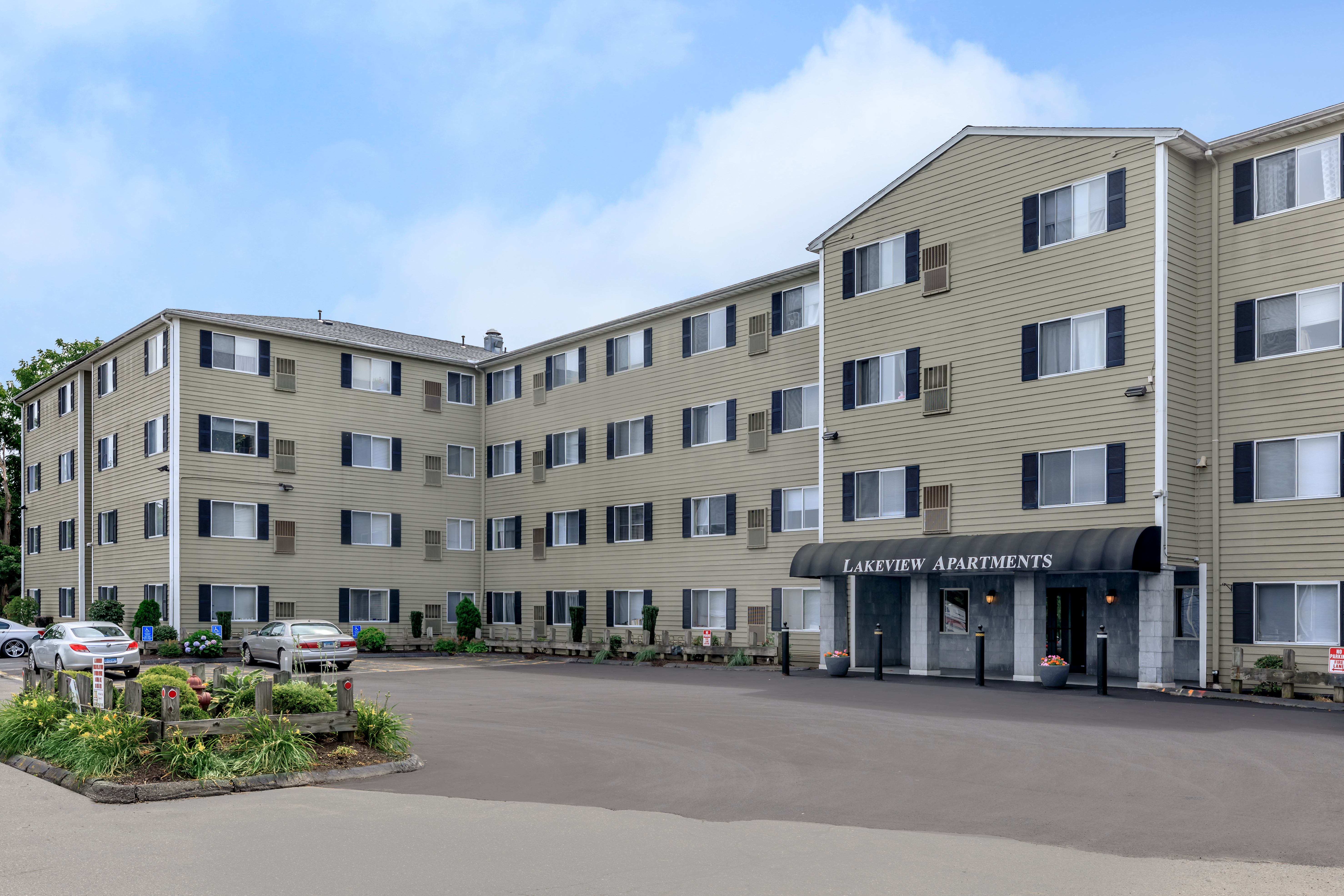 Lakeview Apartments – photo 1