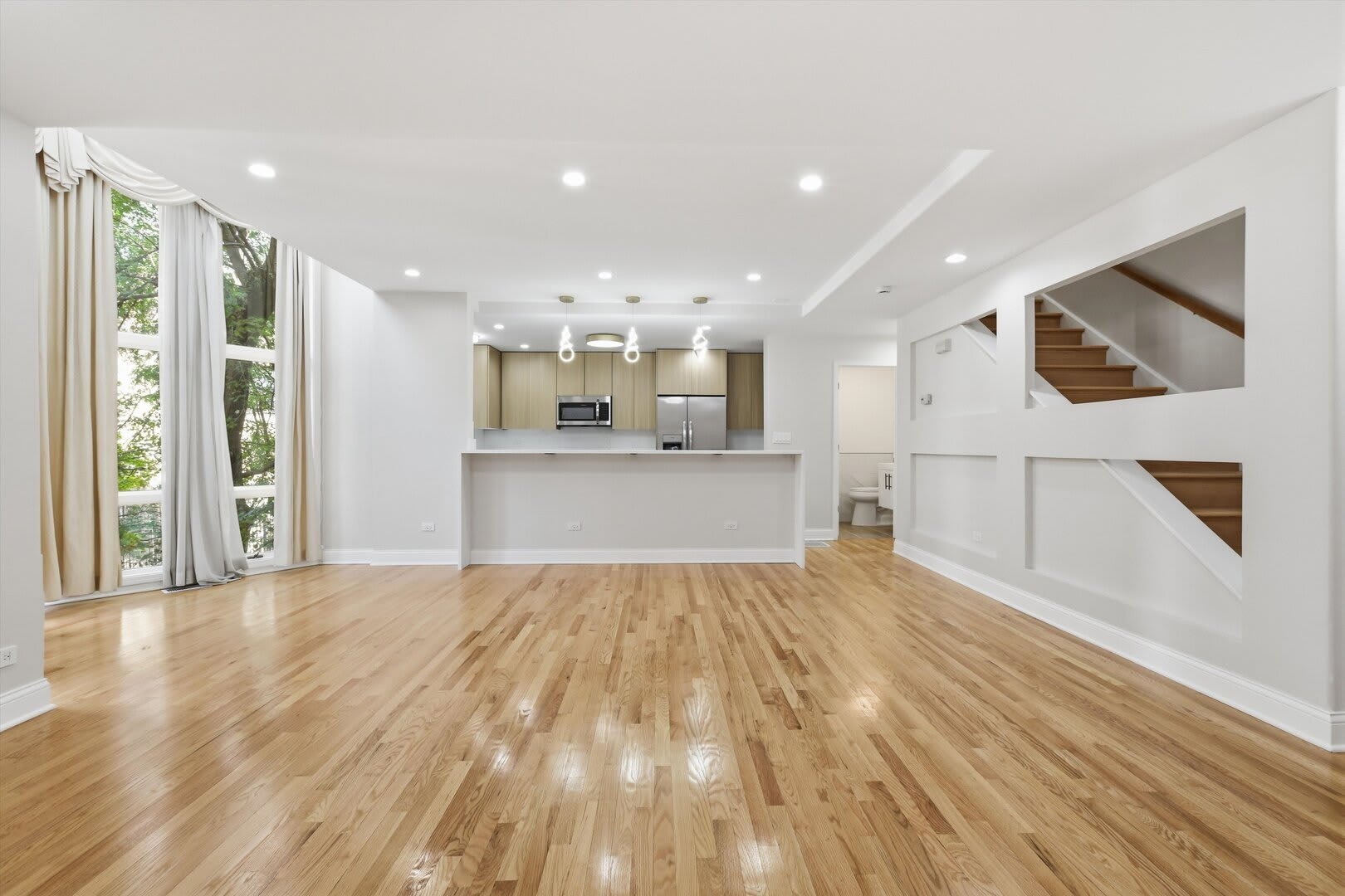5510 S Cornell Avenue – photo 2