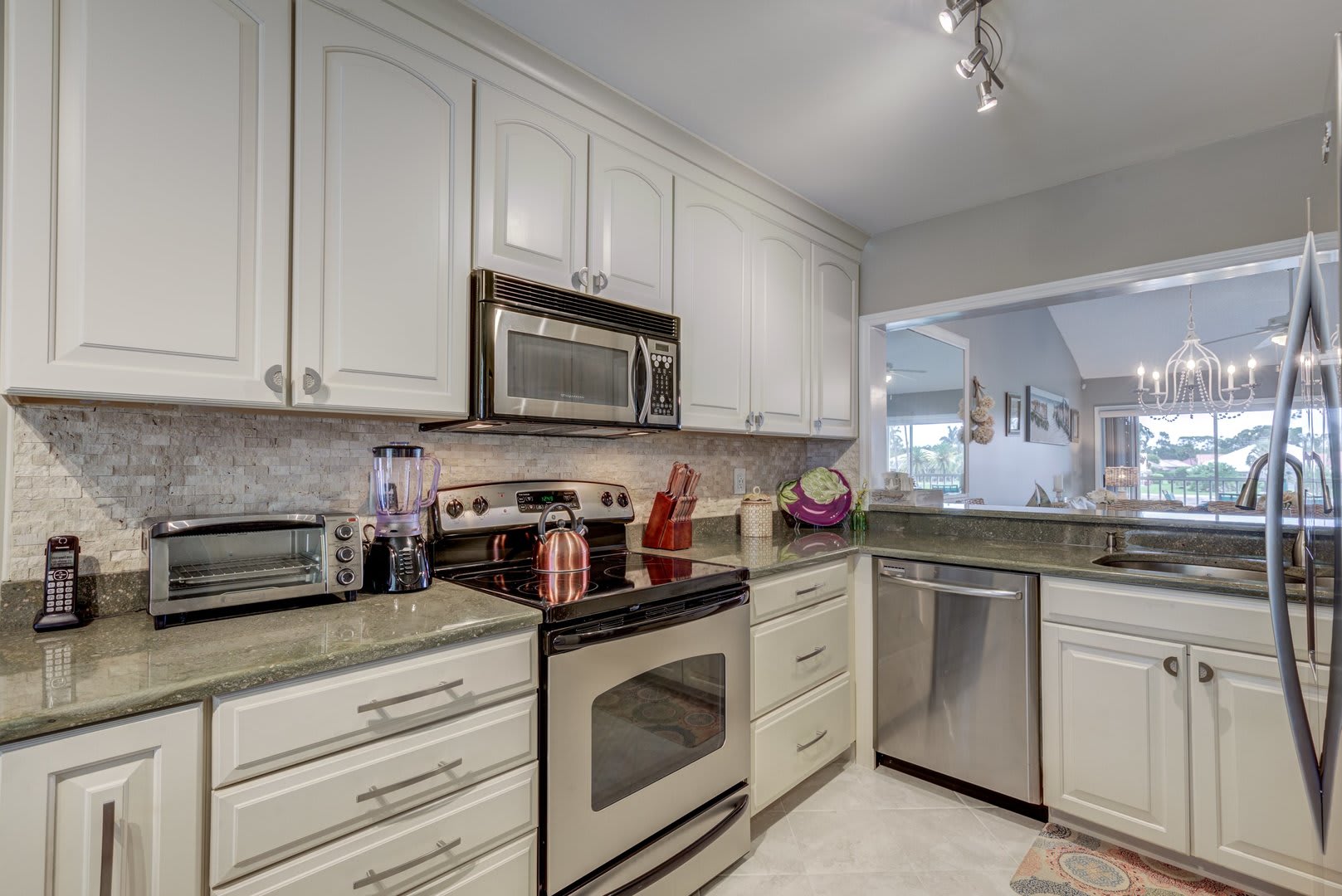 3/2 CONDO IN LELY GOLF ESTATES IN NAPLES. – photo 1