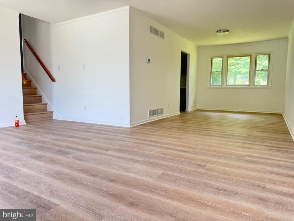 148 W EDINBURGH DRIVE – photo 2