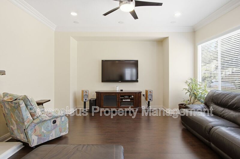 2792 Camphor Ct – photo 3