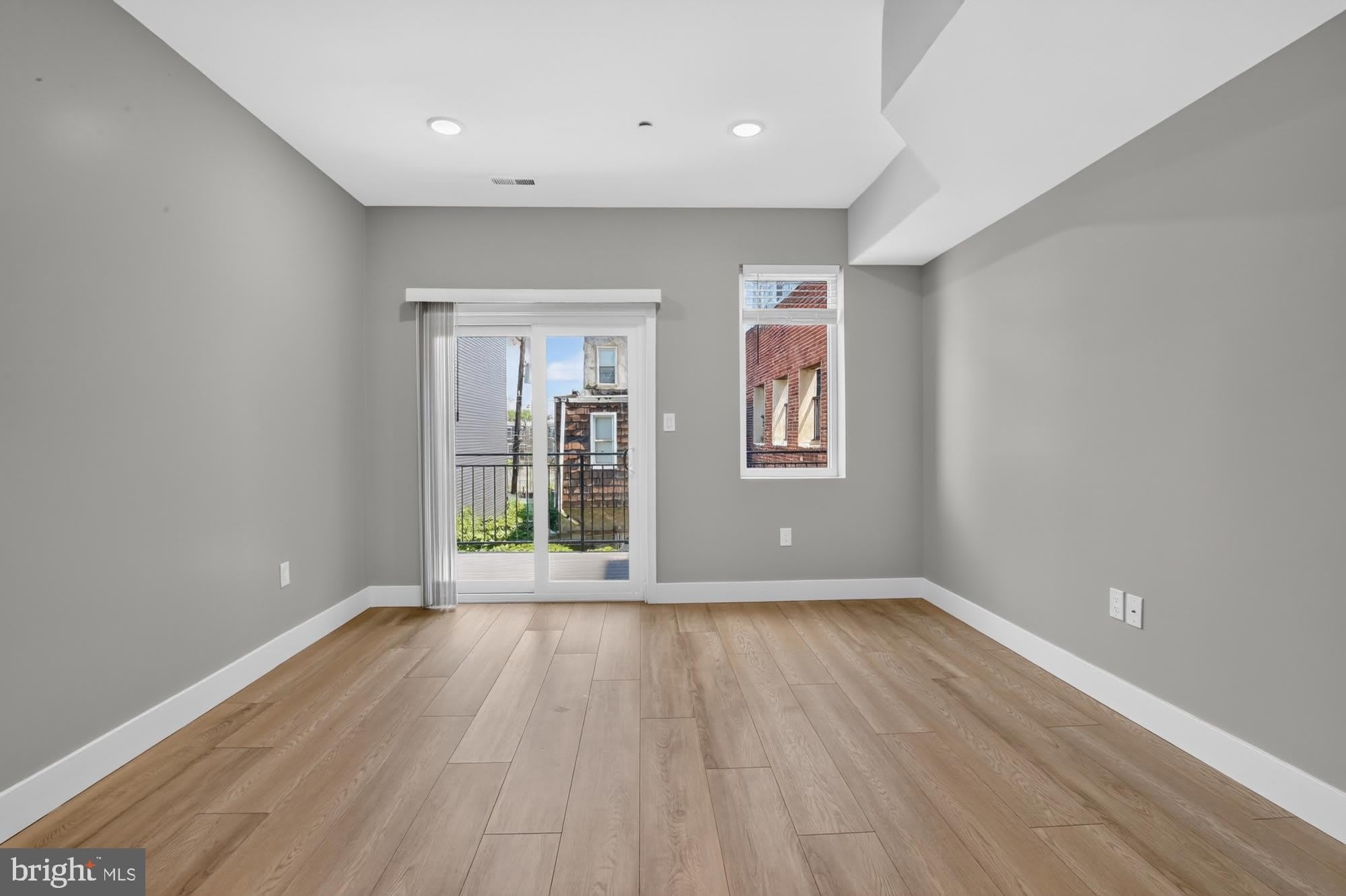 1843 E HAZZARD Street – photo 3