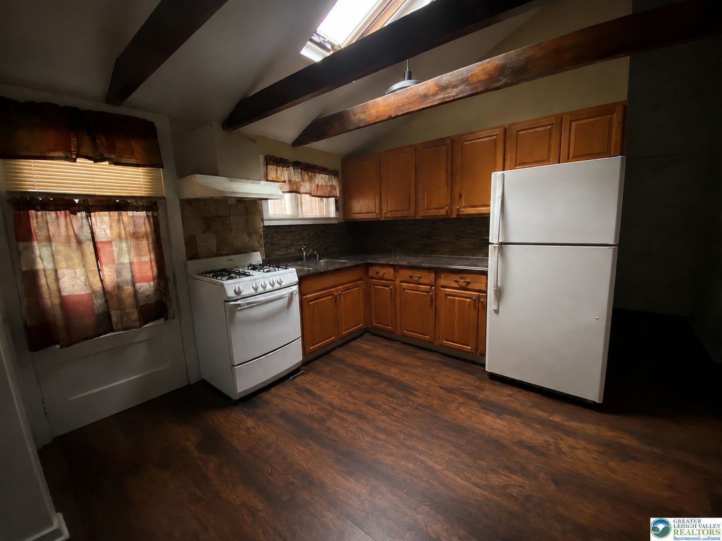 Cozy 2 bedroom allentown single home – photo 4