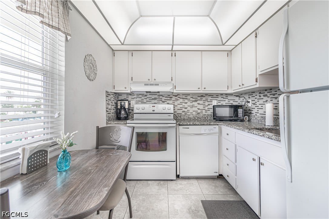 6220 Augusta Drive – photo 2