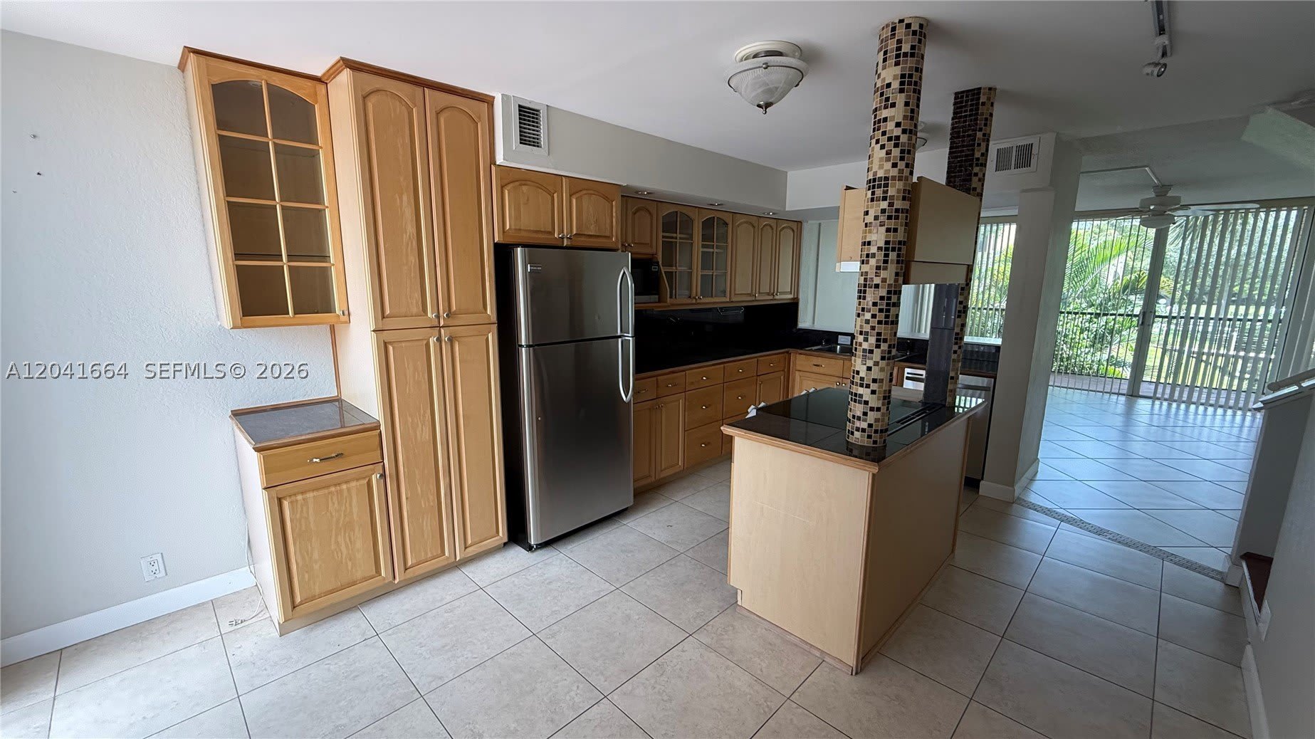 2921 SW 87th Ave – photo 2