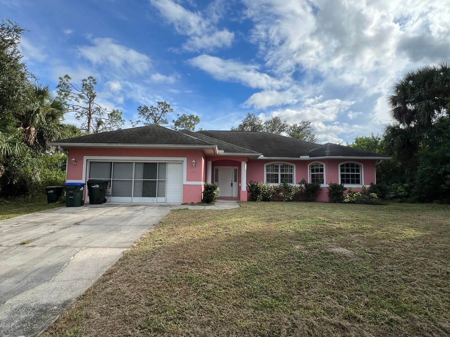 Available 9/15/26 -- $1,650 ** 3 Bed / 2 Bath * Single Family Home – photo 1