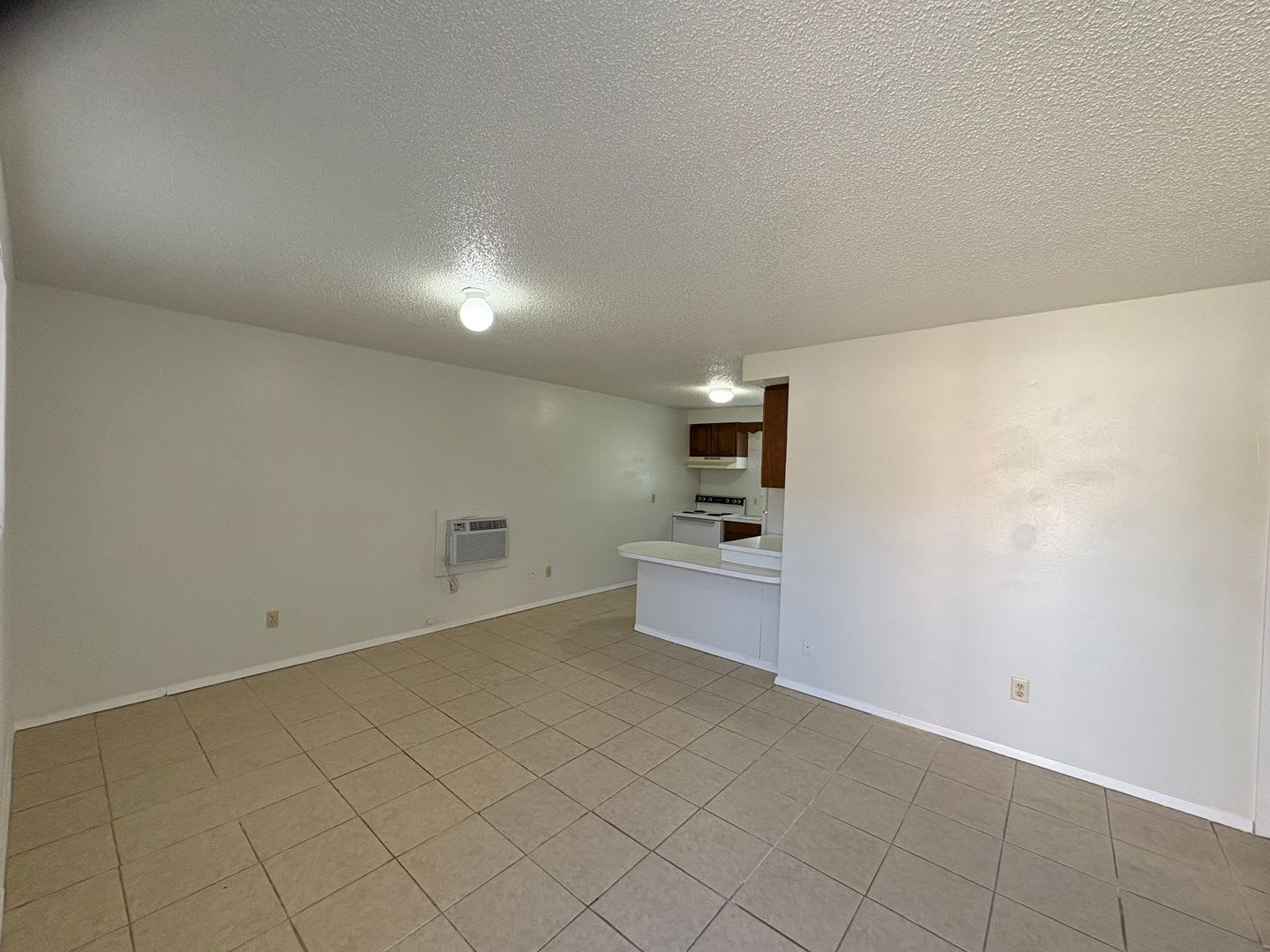 122 N Ave E – photo 4