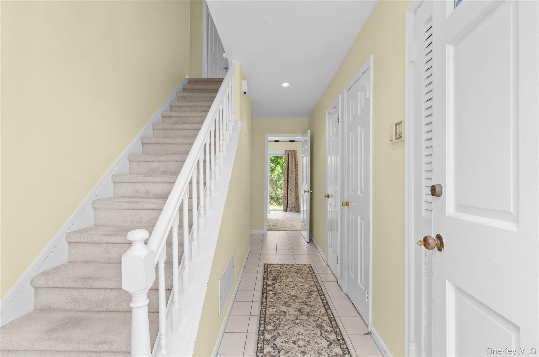 570 Hampton Road – photo 3
