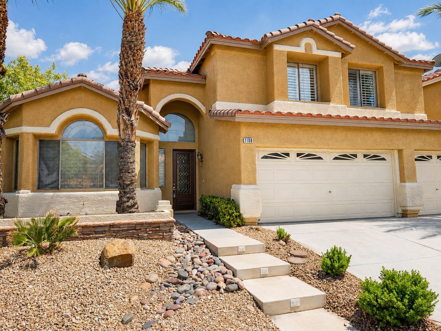 Heart of Summerlin 5 Bedroom with a Sparkling Pool – photo 5