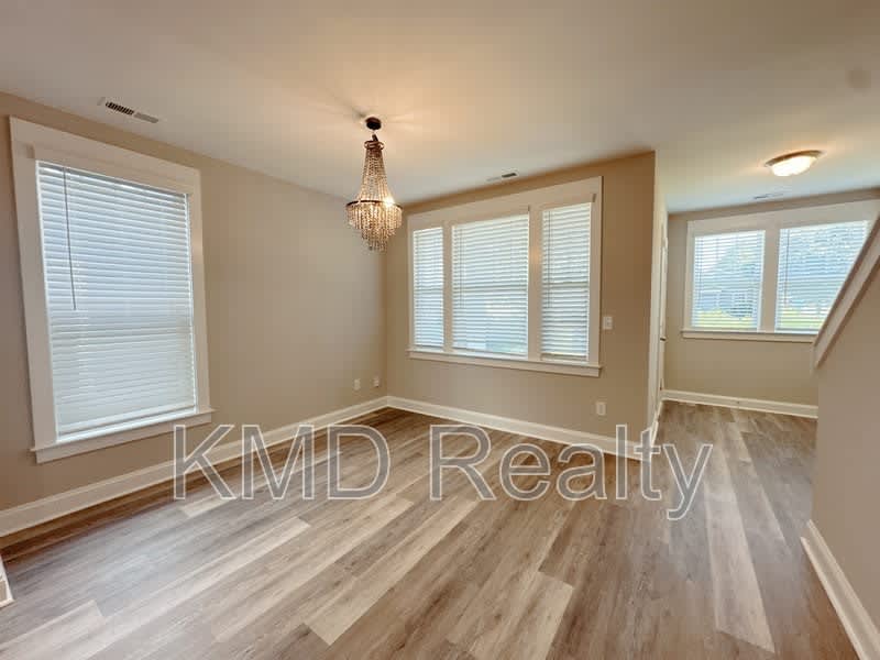 807 Mcarthur Avenue – photo 5
