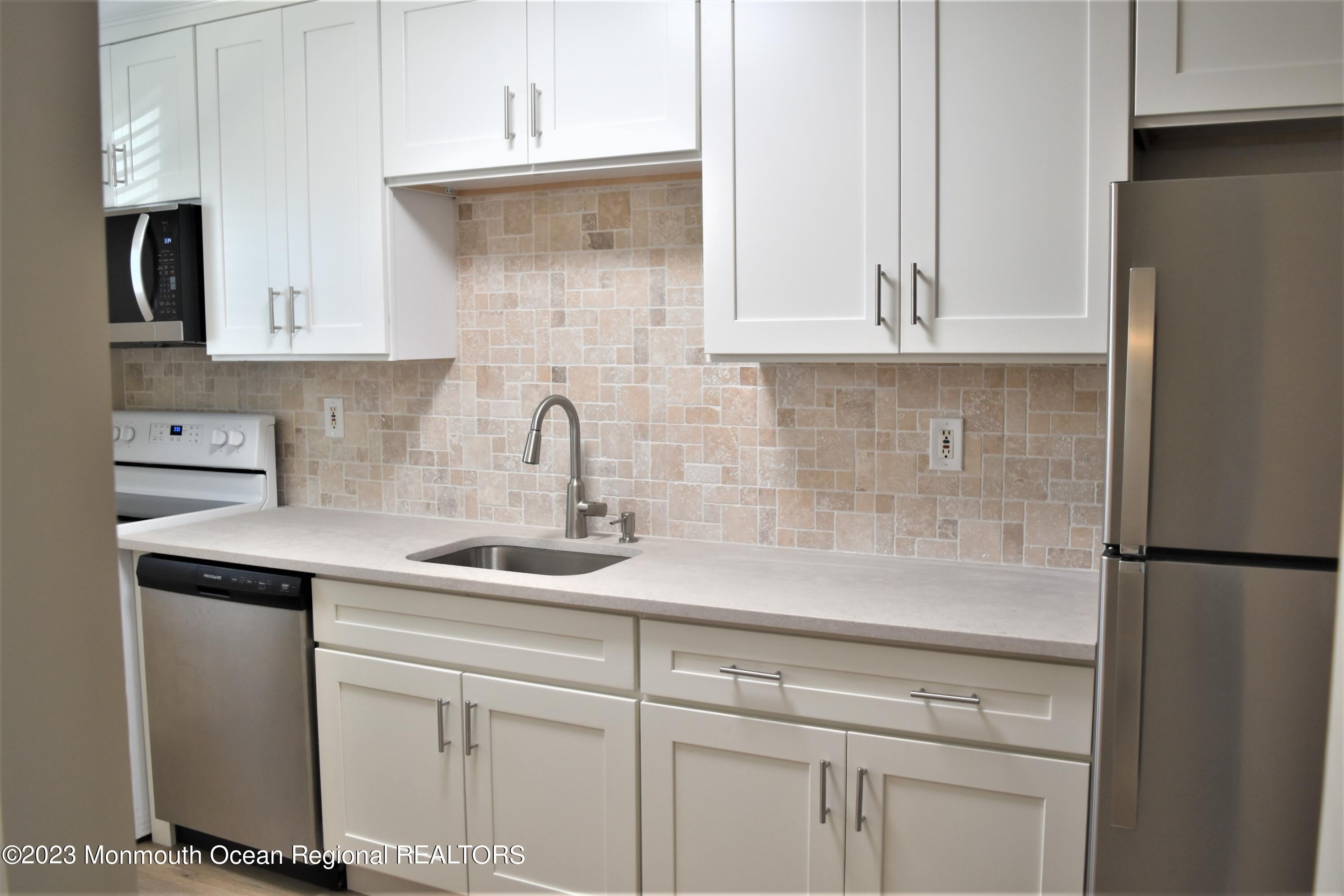 53 White Street – photo 1