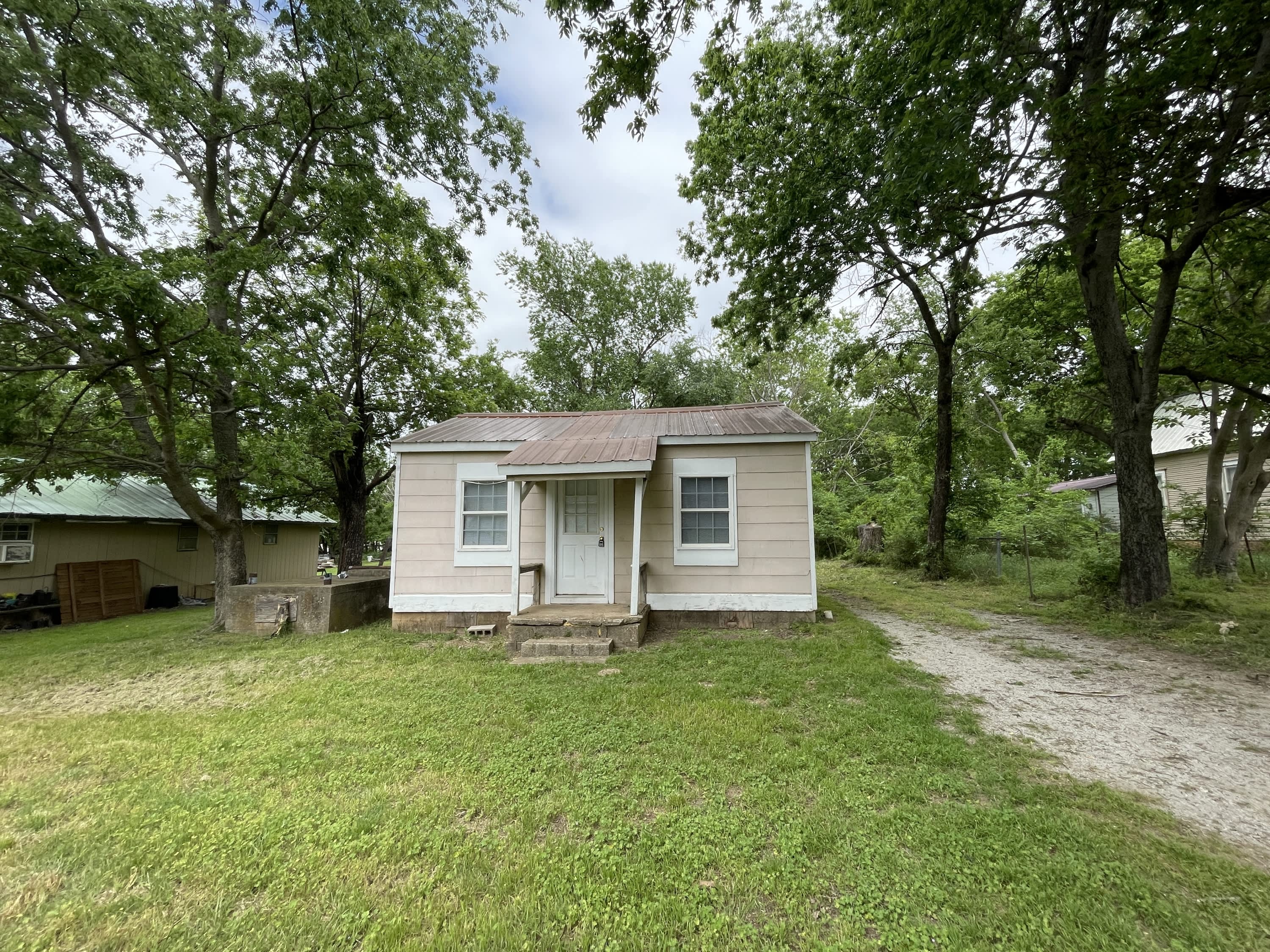 914 East Tahlequah Avenue – photo 2