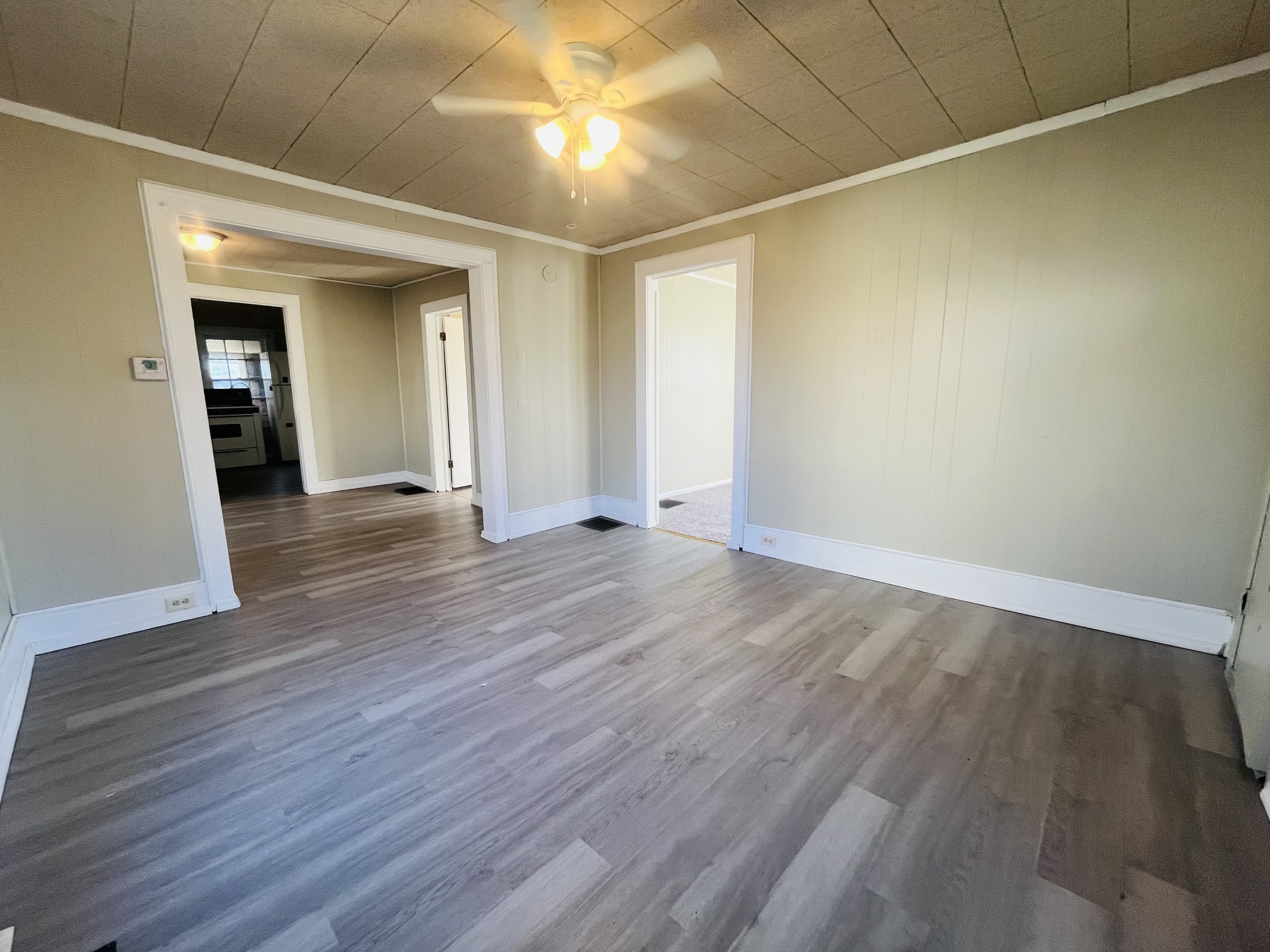 735 E. College – photo 3
