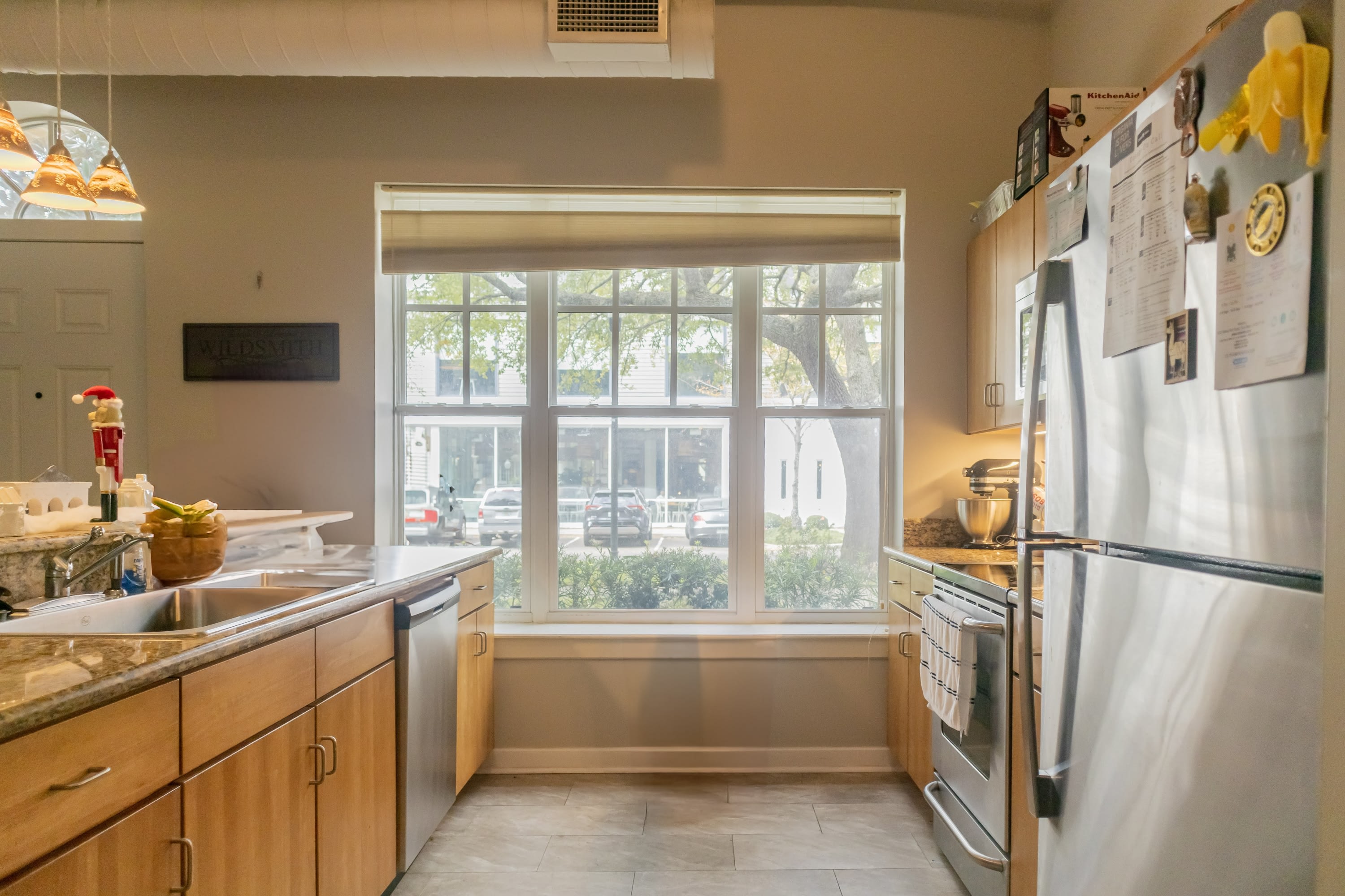 1661 Riverside Avenue – photo 2