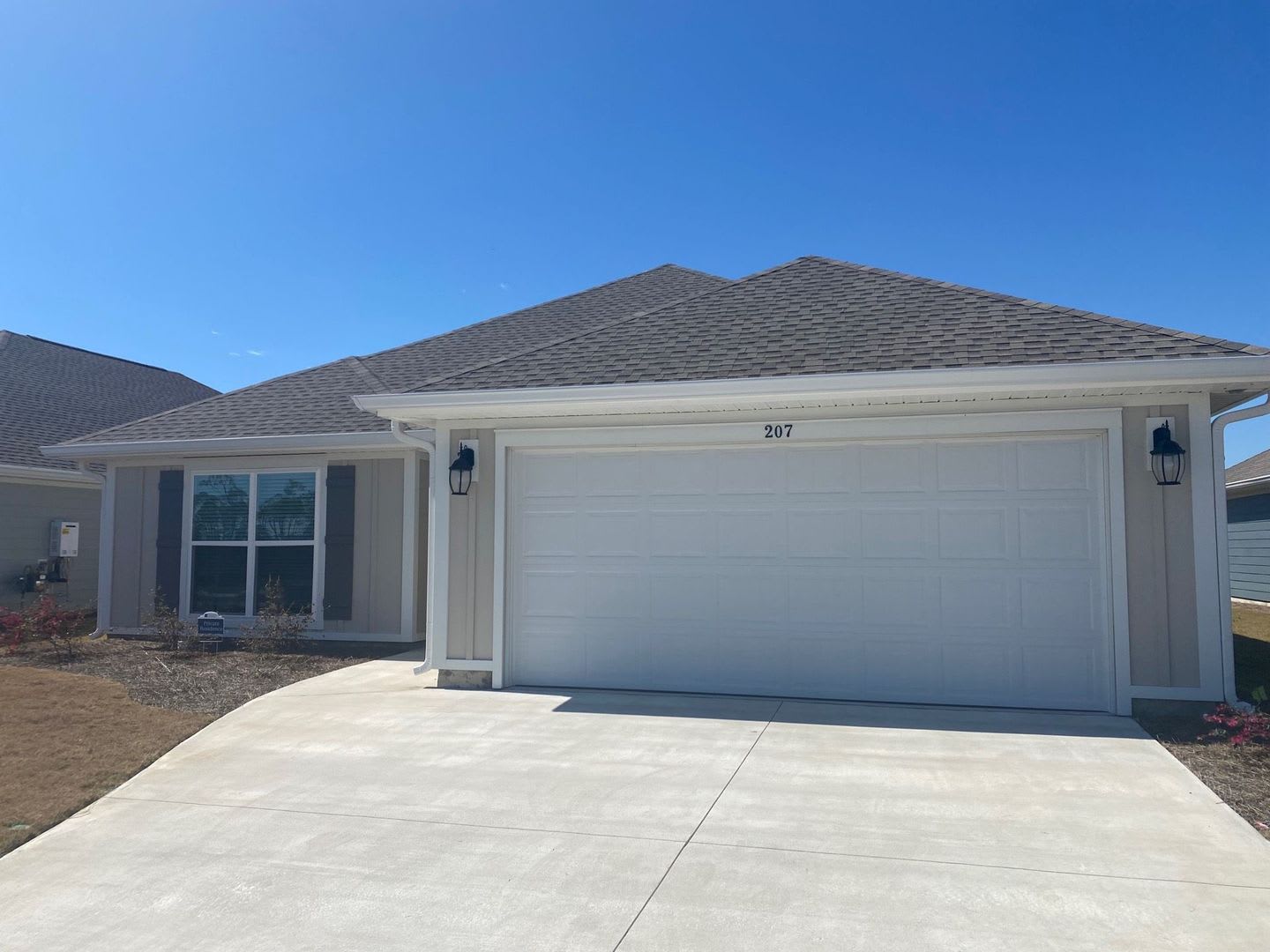 Spacious Modern Home Convenient To Shopping Parks Schools Tyndall Afb Special 1 2 Off 1St Month S Rent Military Incentive – photo 1