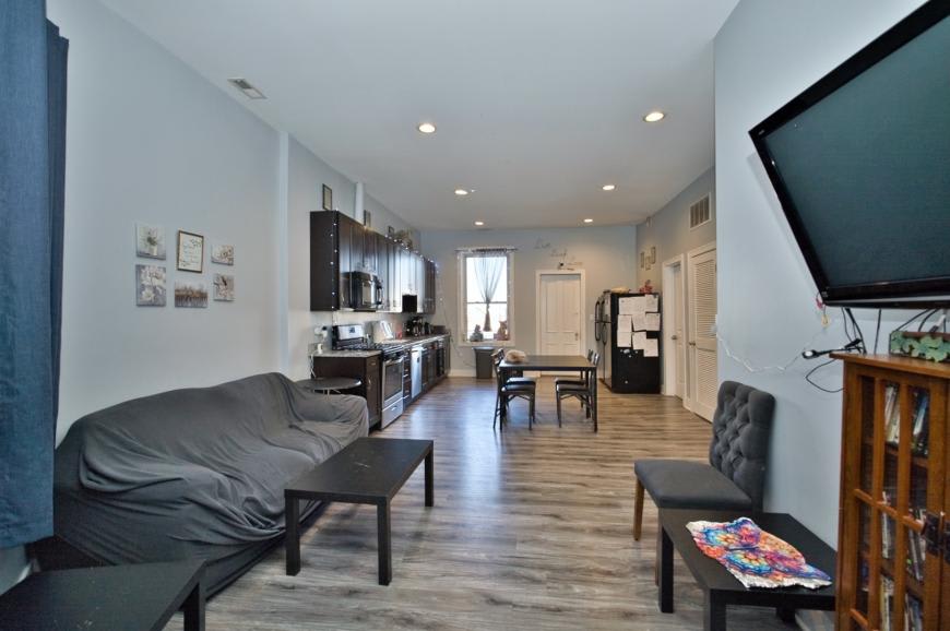 2310 West Belmont Ave. – photo 1