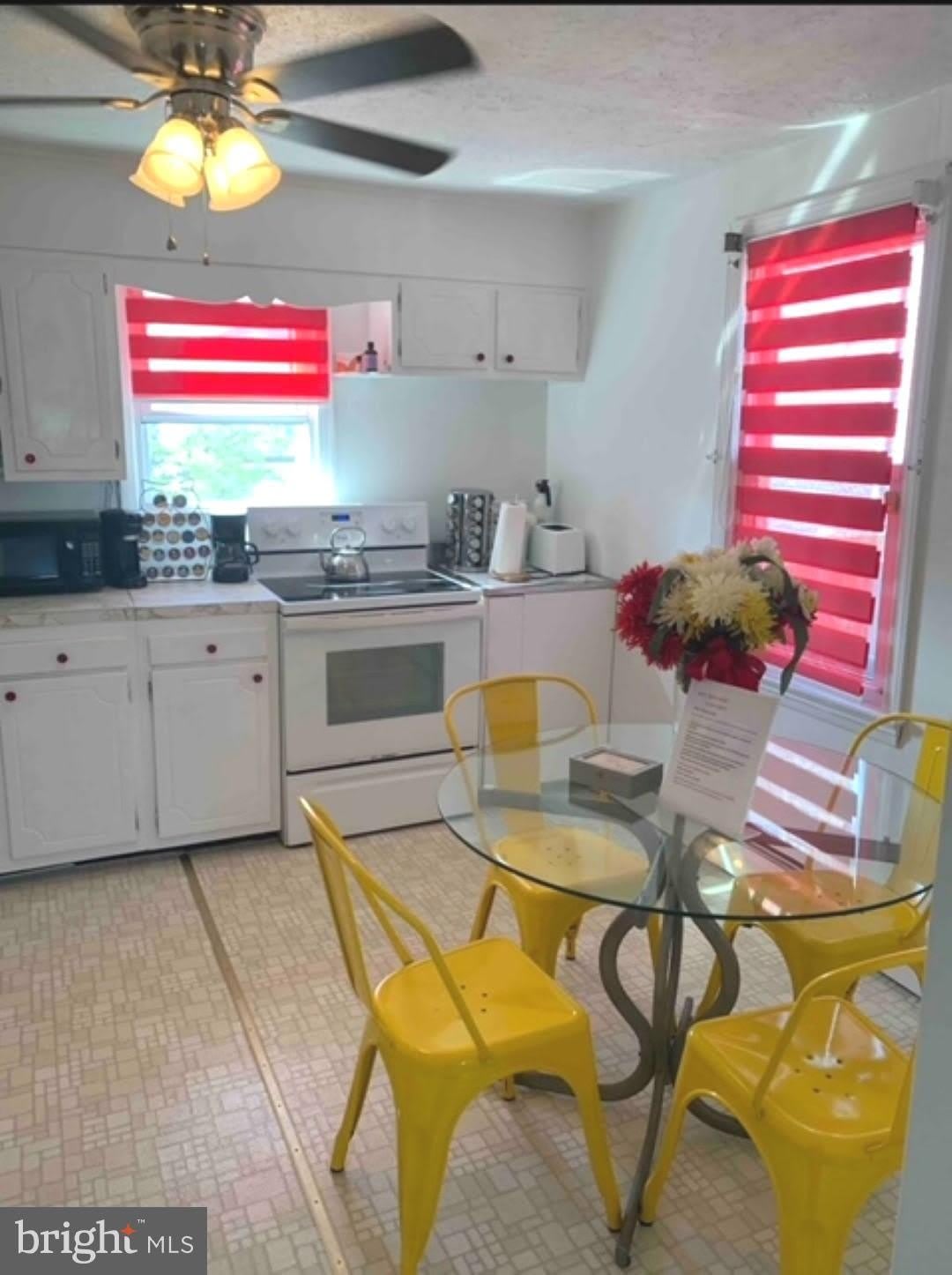 1335 Simpson Avenue – photo 5