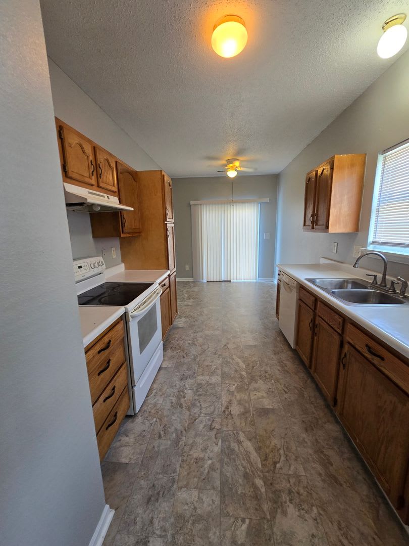 Westside Beautiful Updated 3 Bedroom Home near Raceway Rd and E County Rd 100 S – photo 3